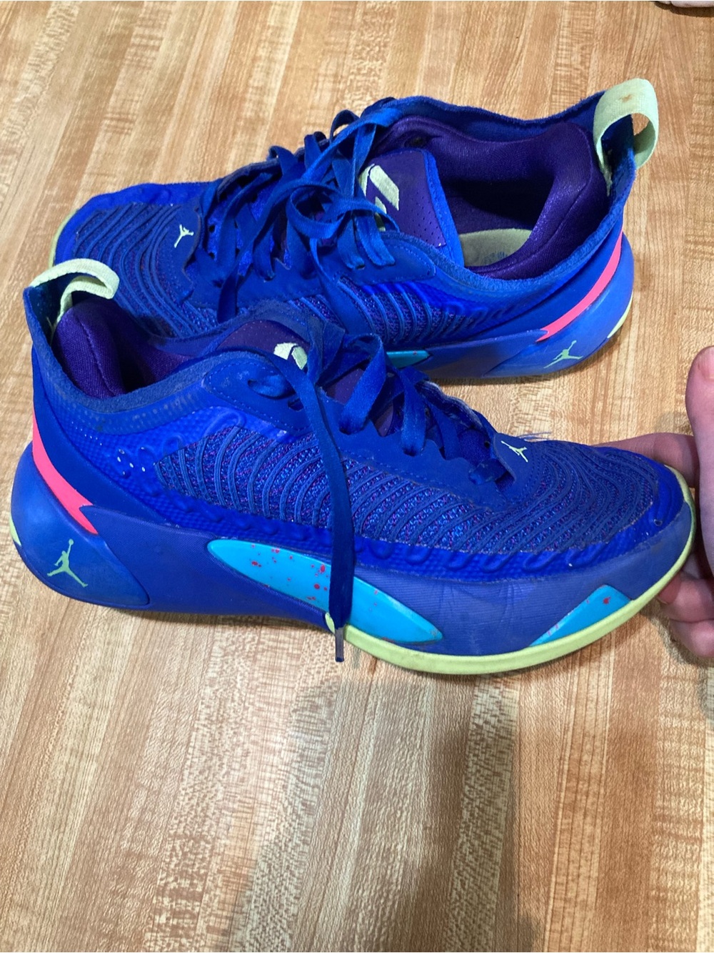 Nike Air Jordan Luka 1 basketball shoes Youth Size 6